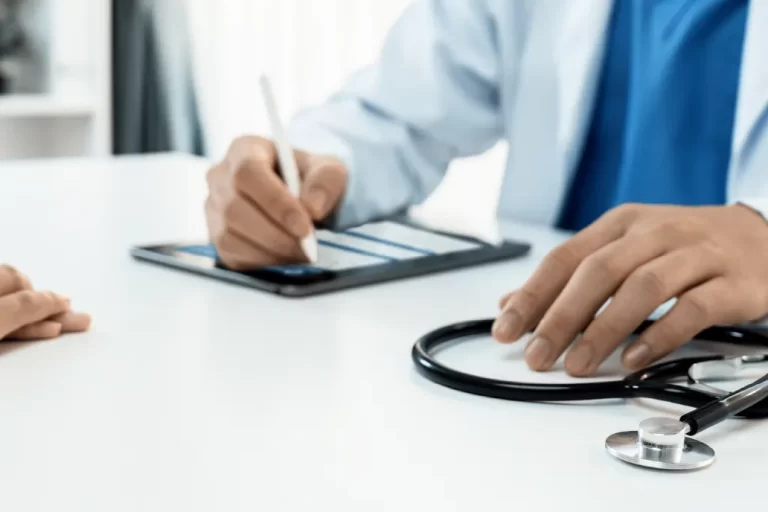 Uzman Doktor Randevusu Önce Aile Hekimi Zorunluluğu Uzman Doktor Randevusu Önce Aile Hekimi Zorunluluğu